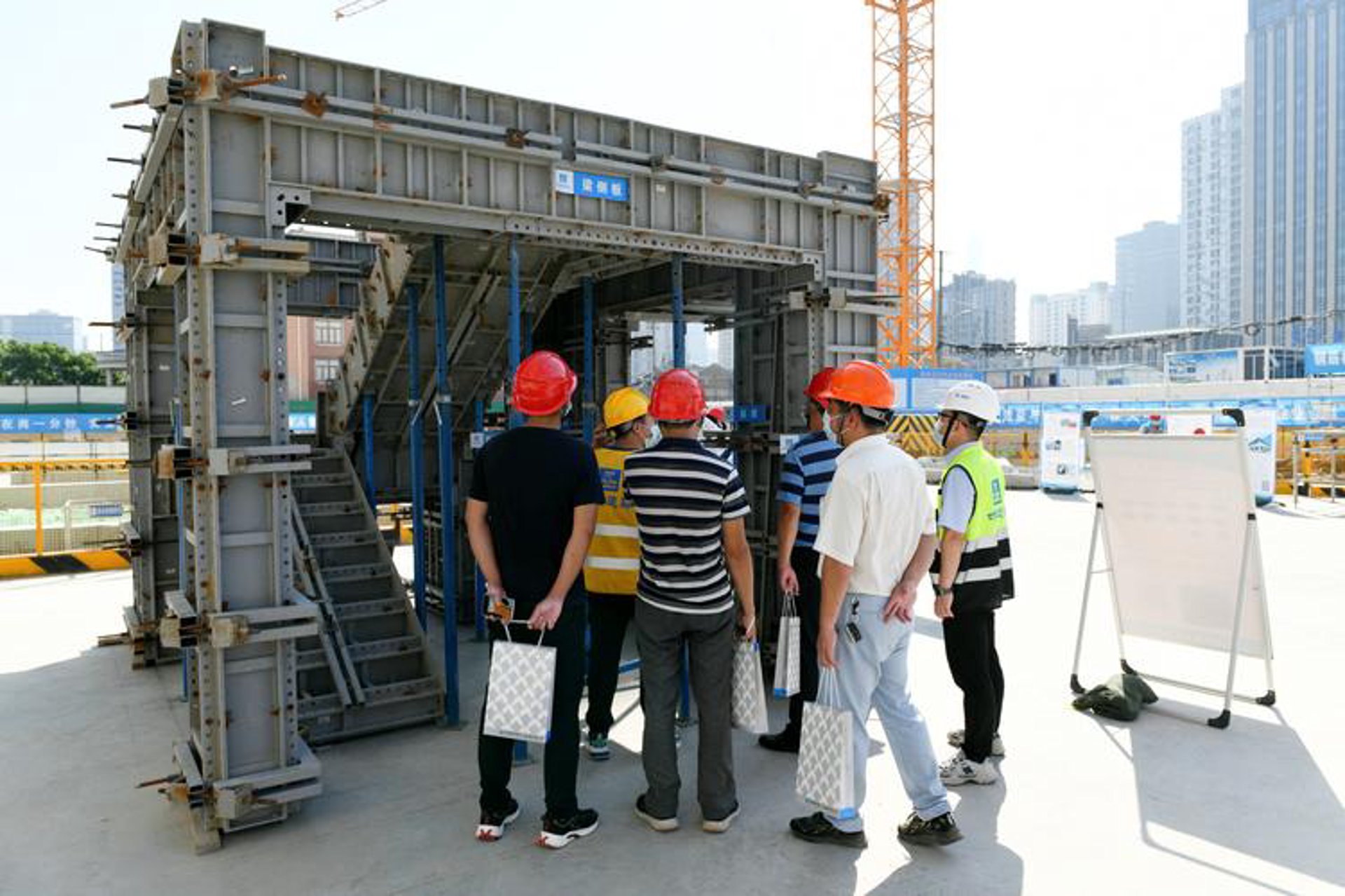 建通工程